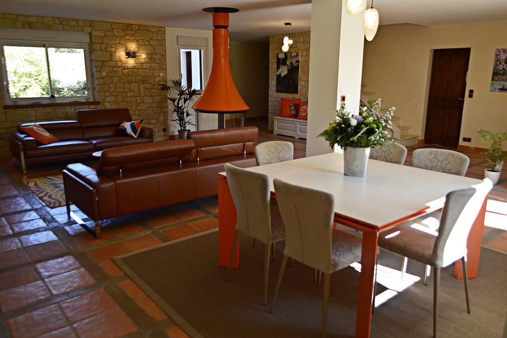 Le Clos Leonard Amboise Bagian luar foto